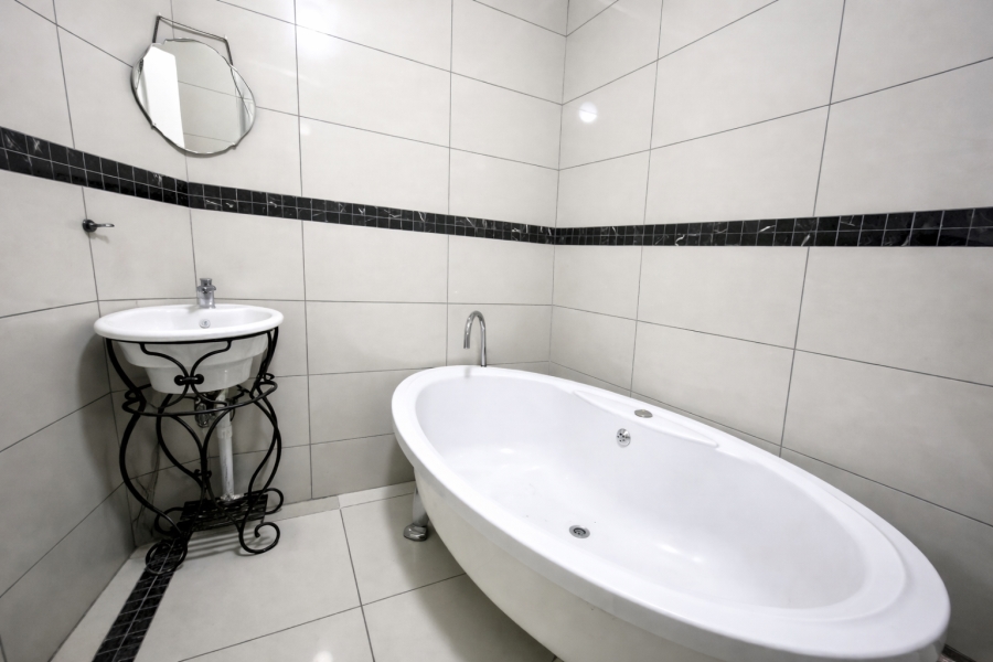 2 Bedroom Property for Sale in Safari Gardens North West